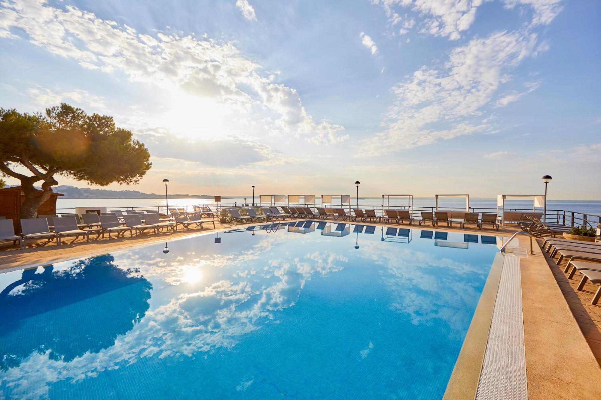 Hotel Barceló Albatros - Adults Only 4*