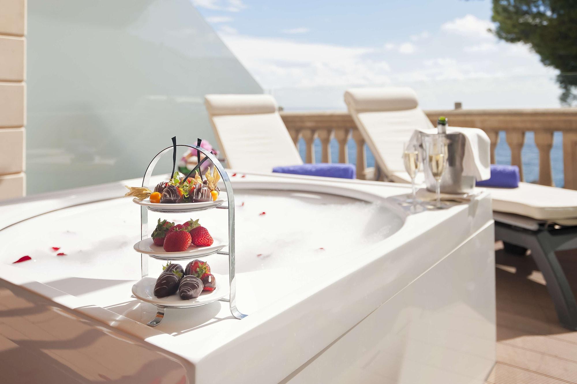 Hotel Barcelo Albatros - Adults Only 4*